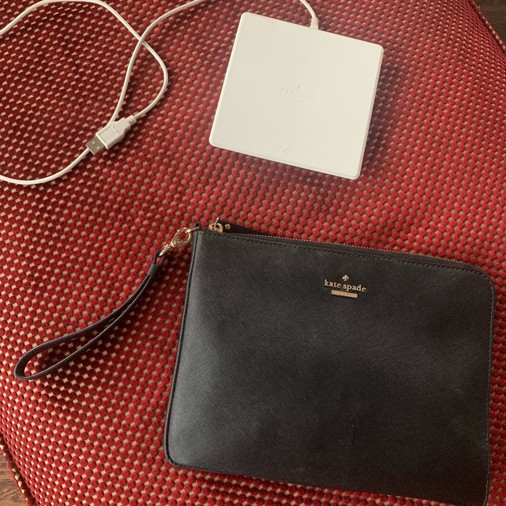 Kate Spade charging handbag